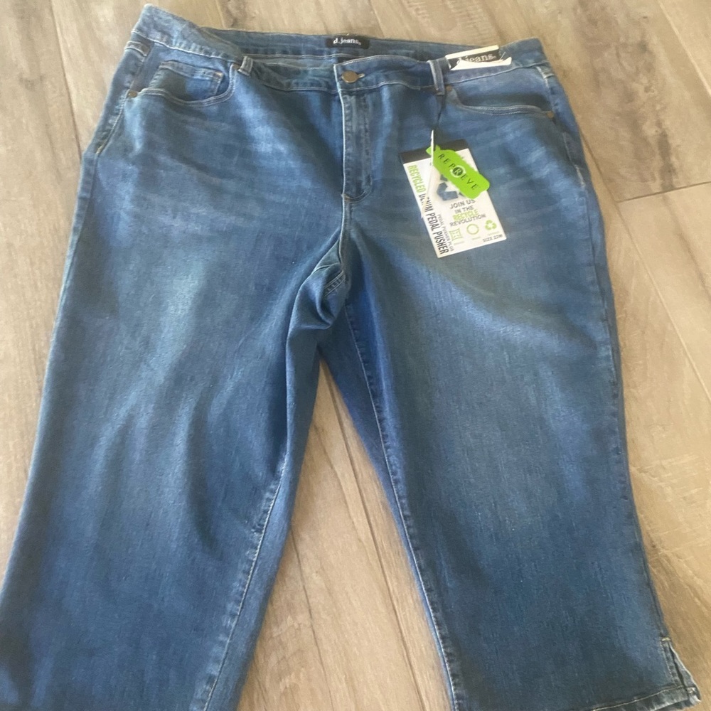 D.jeans Capri Recycled Denim Pedal Pusher Plus Size 22w